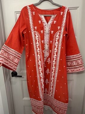 Sobia nazir luxury lawn 3 pieces